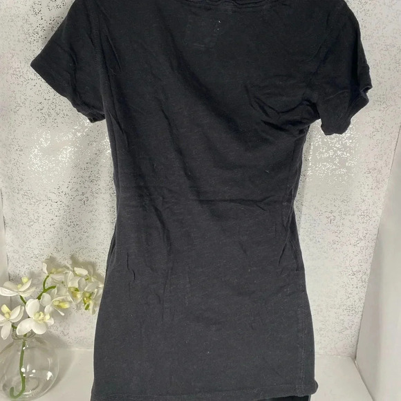 Forever 21 Black Short Sleeve V Neck Shirt Size Medium 100% Cotton Minimalist - Picture 12 of 14